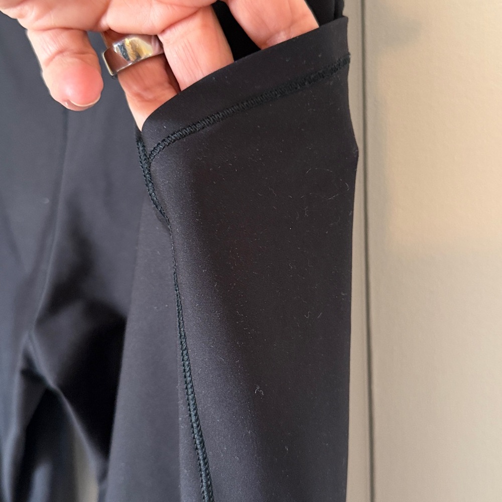 Athleta Interval Stash 3/4 Tights - Picture 4 of 4